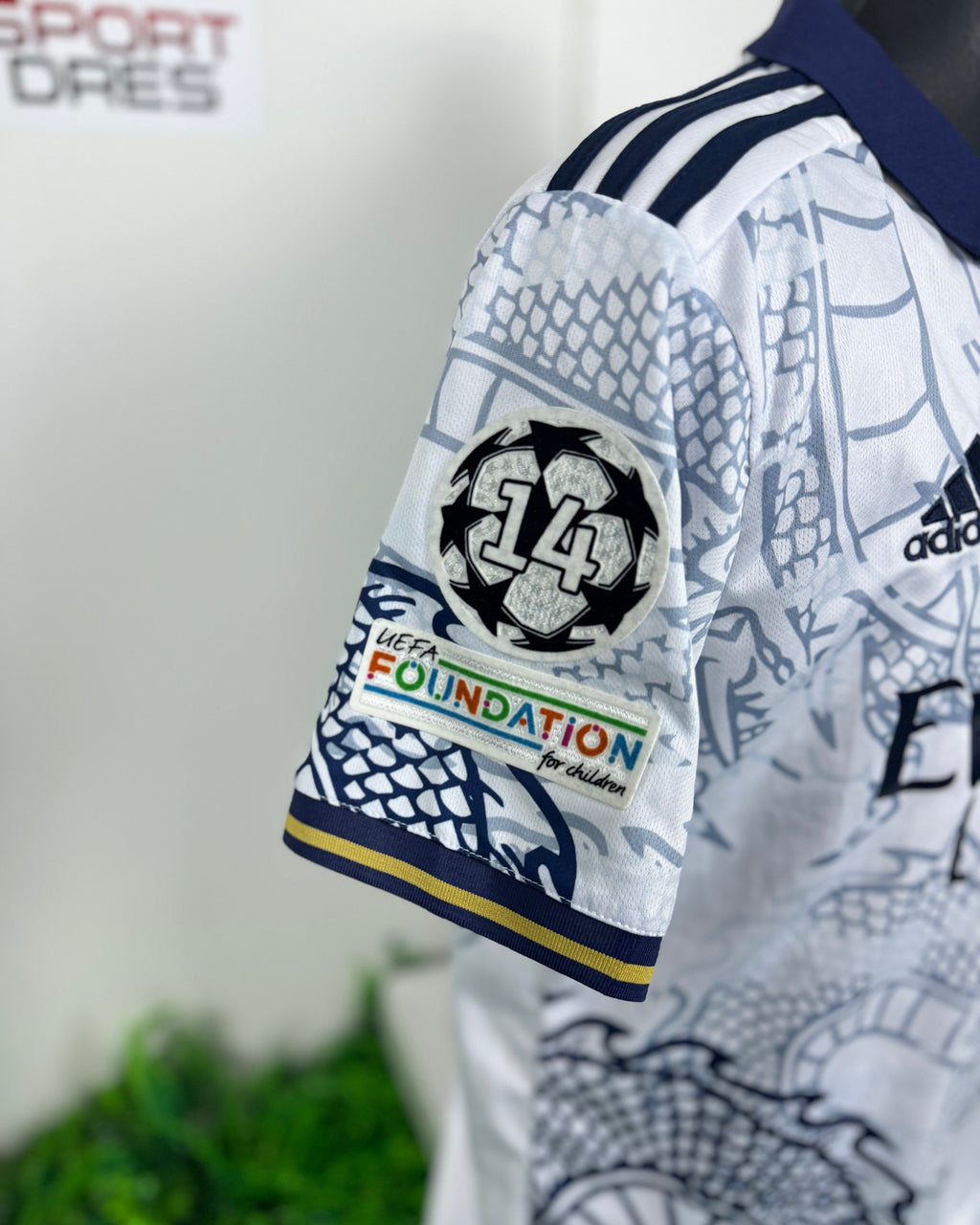 Real Madrid "Dragon Blanco" Special Edition Jersey