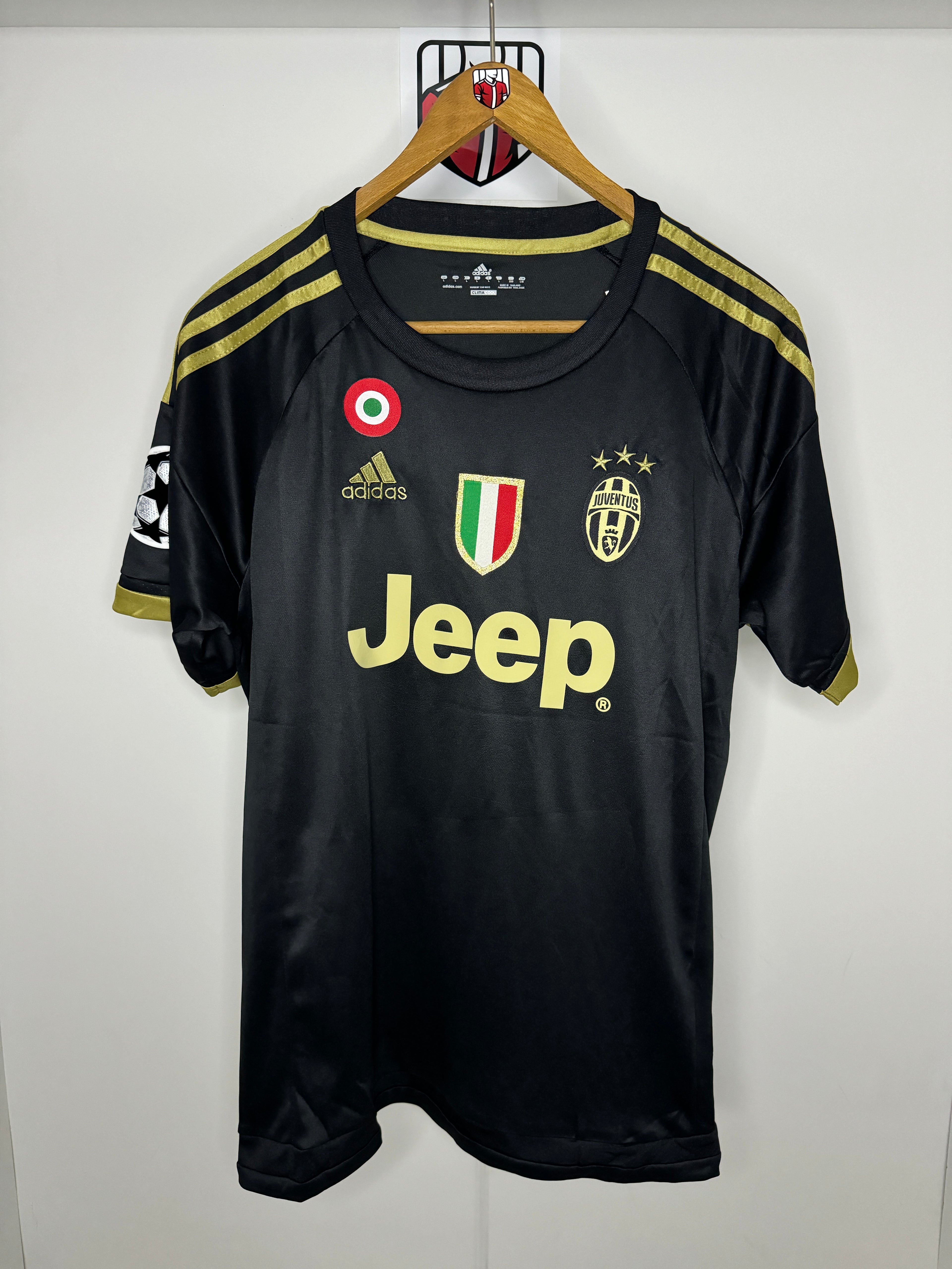 Juventus FC "Pogba 10" Third kit 2015/2016- Retro